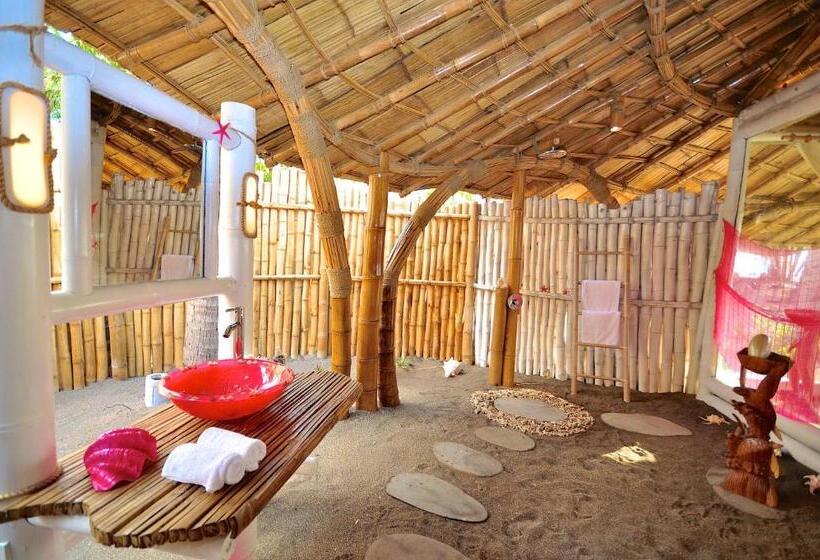 בקתה סטנדרטית, Coconut Garden Beach Resort