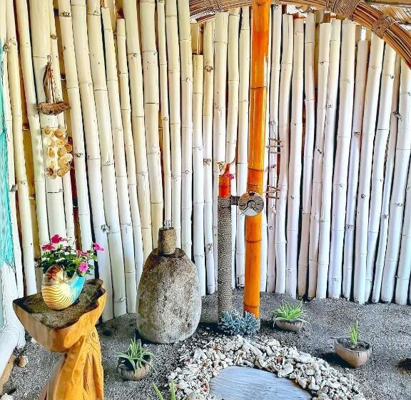 בקתה סטנדרטית, Coconut Garden Beach Resort