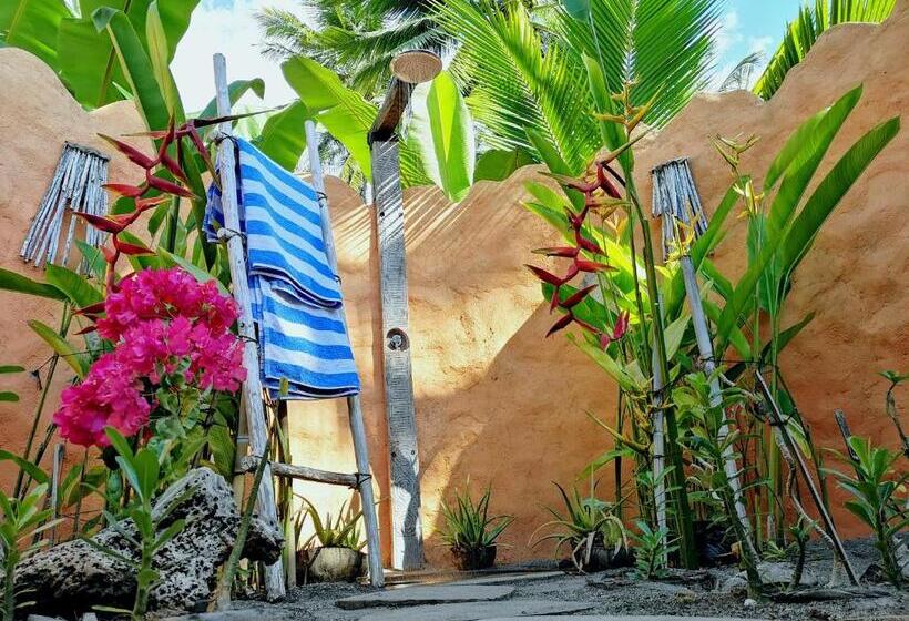 Семейное Бунгало, Coconut Garden Beach Resort