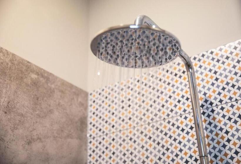 スタンダードスタジオ, Nightcap At Federal Hotel Mt Gambier