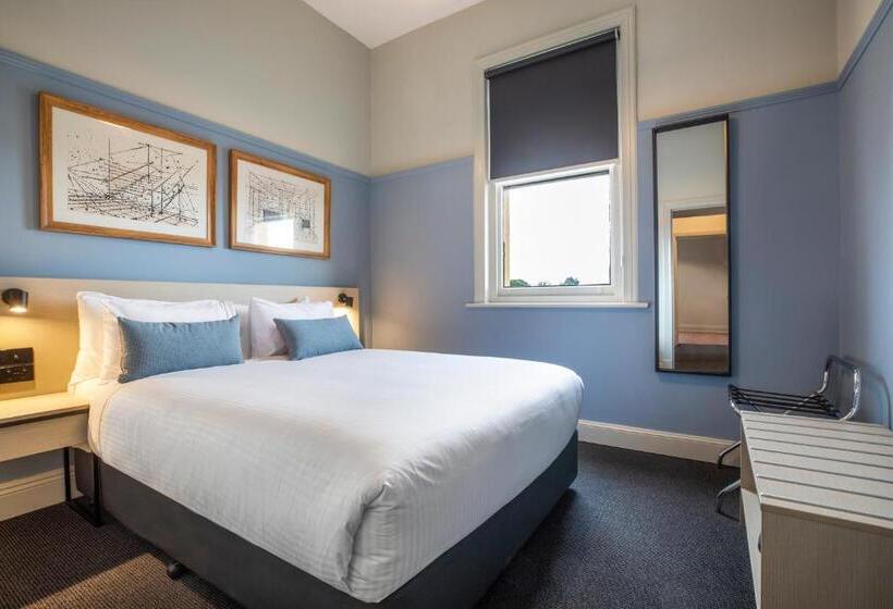 スタンダードスタジオ, Nightcap At Federal Hotel Mt Gambier