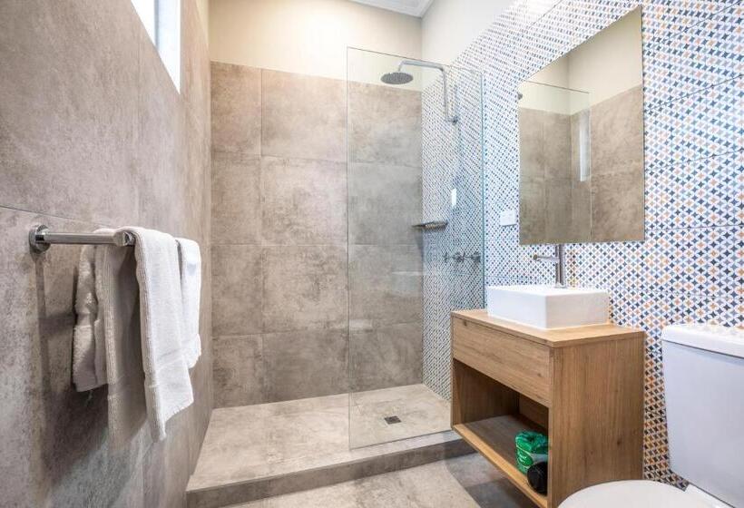 スタンダードスタジオ, Nightcap At Federal Hotel Mt Gambier