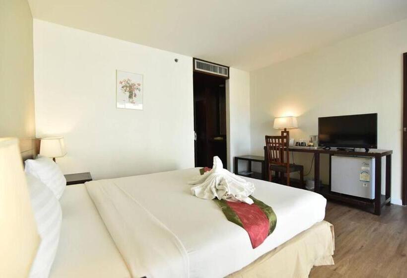 수피리어 룸, Golden Crown Grand