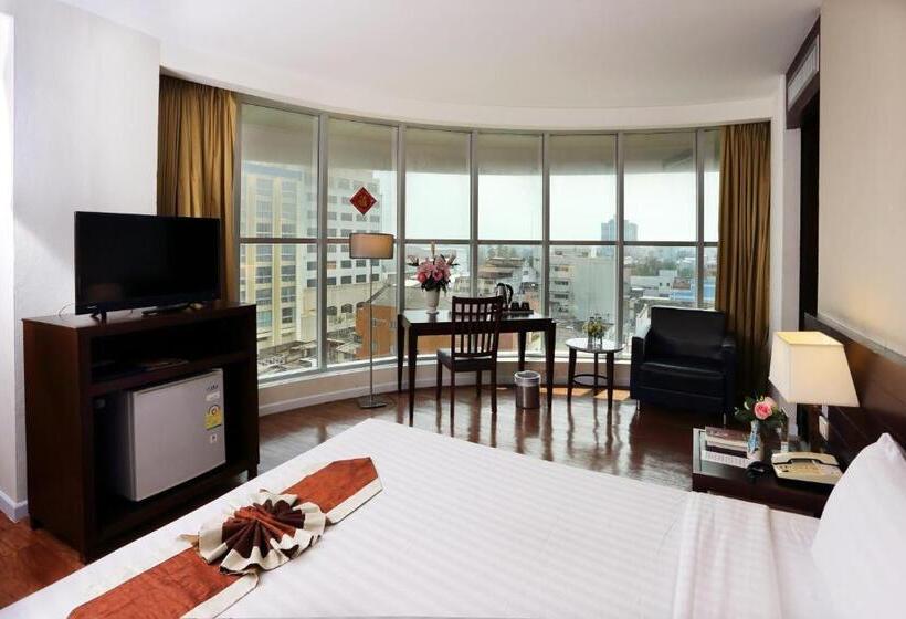 수피리어 룸, Golden Crown Grand