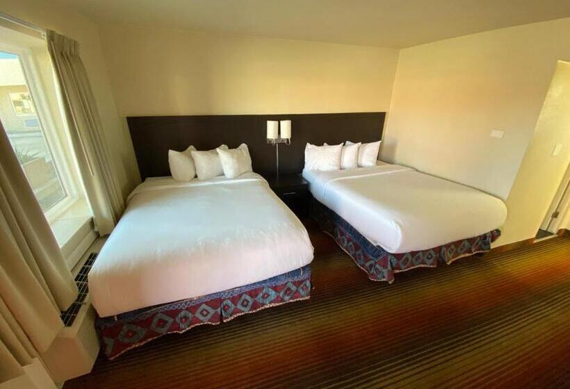 غرفة قياسية, Lajunta Inn