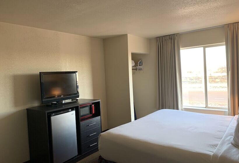 غرفة قياسية, Lajunta Inn