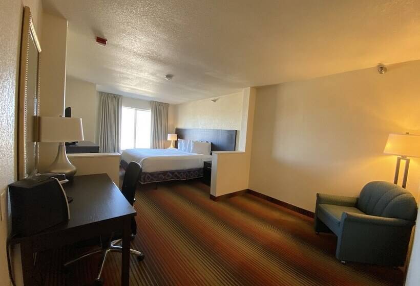 غرفة قياسية, Lajunta Inn