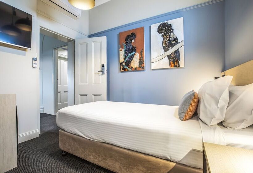 スタンダードスタジオ, Nightcap At Federal Hotel Mt Gambier