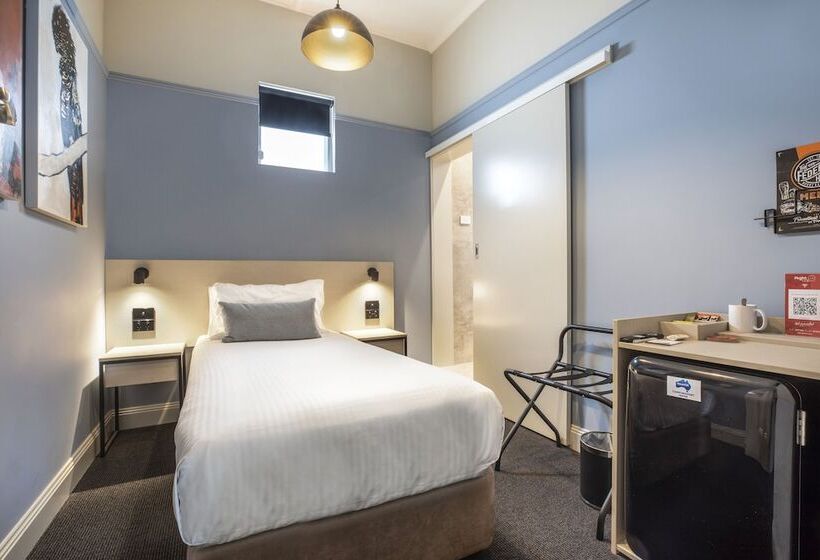 スタンダードスタジオ, Nightcap At Federal Hotel Mt Gambier