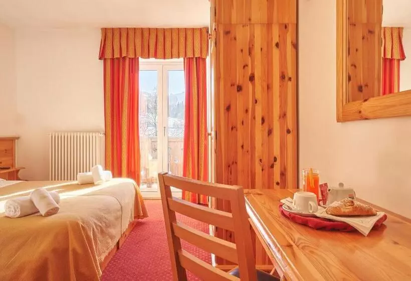 スタンダード4人部屋, Family Hotel Polsa