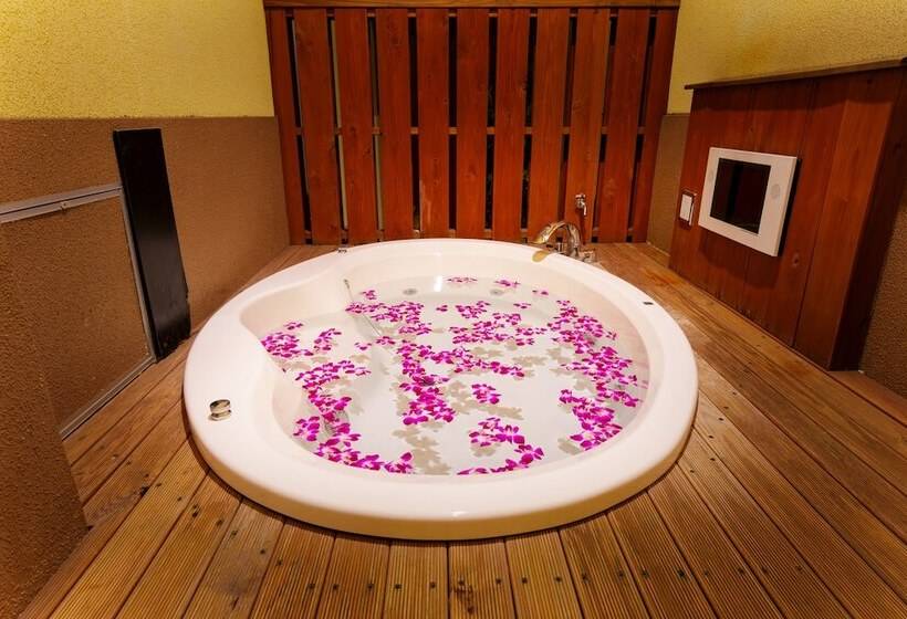 Люкс, & Spa Lotus