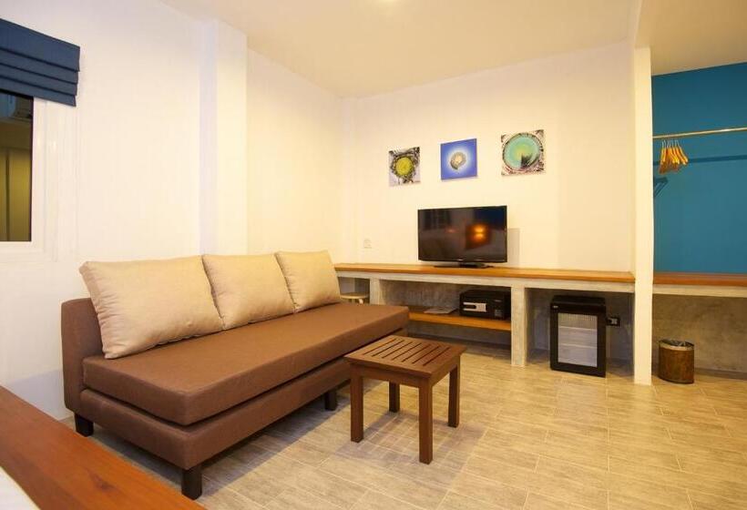 اتاق سوپریور با تخت بزرگ, Thalassa