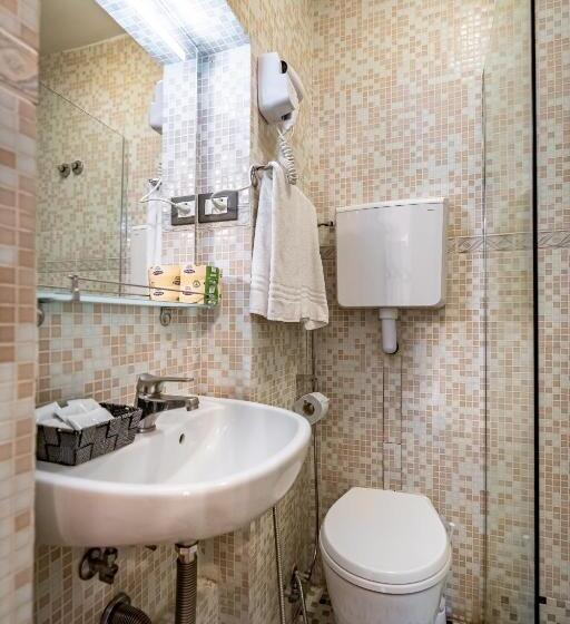 اتاق استاندارد سه نفره, Adre Majestic View