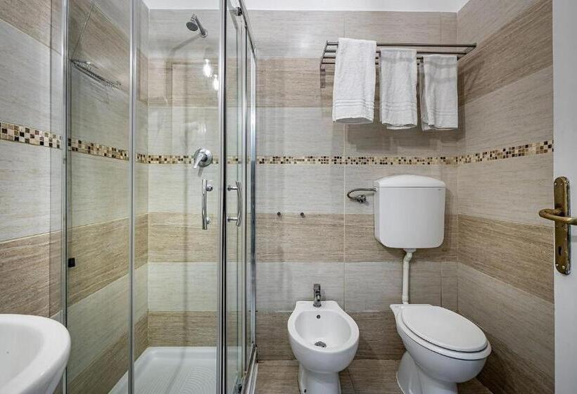 اتاق استاندارد سه نفره, Adre Majestic View