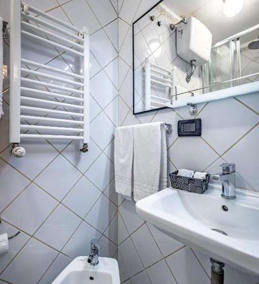 اتاق خانوادگی, Adre Majestic View