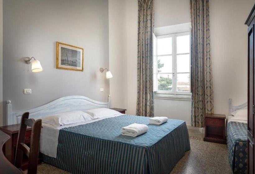 اتاق استاندارد سه نفره, Adre Majestic View