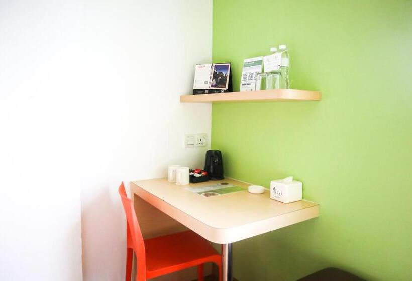 Standart Oda, Zest Harbour Bay Batam By Swiss Belhotel International