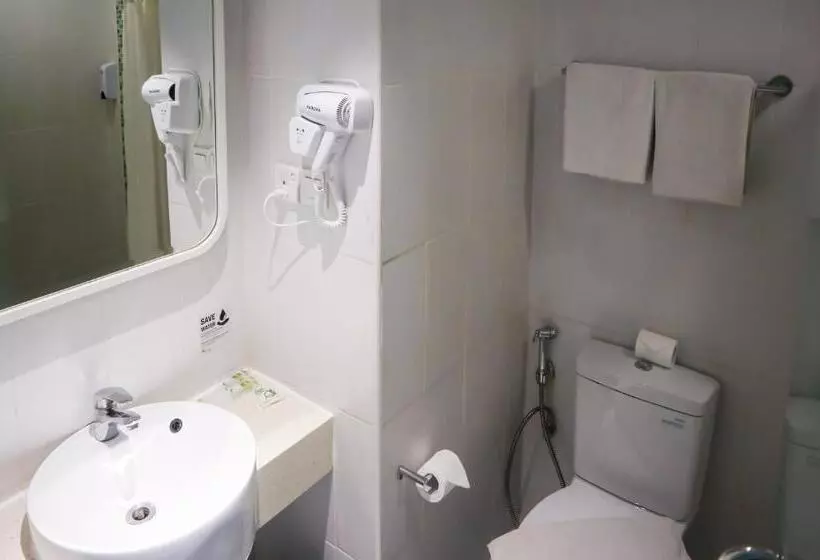 キングサイズベッドのスーペリアルーム, Zest Harbour Bay Batam By Swiss Belhotel International