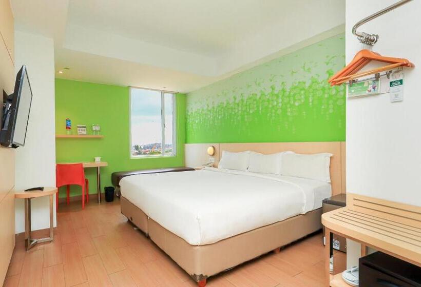 Büyük Çift Kişilik Yataklı Lüks Oda, Zest Harbour Bay Batam By Swiss Belhotel International