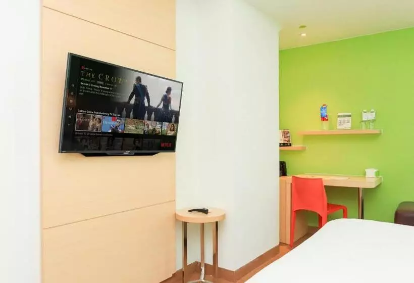 キングサイズベッドのスーペリアルーム, Zest Harbour Bay Batam By Swiss Belhotel International