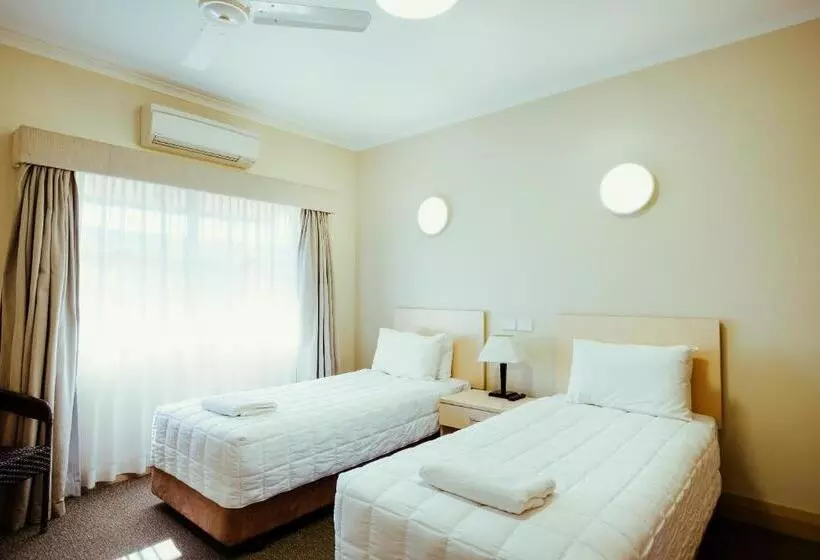 ２ベッドルームアパートメント, Club Motor Inn