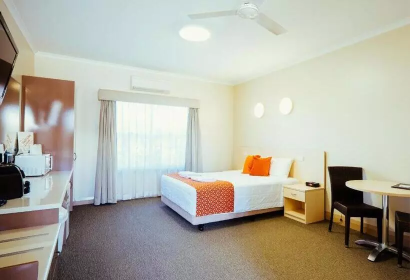 デラックスルーム, Club Motor Inn