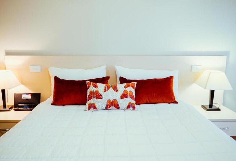 חדר דלוקס, Club Motor Inn