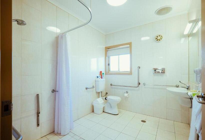 חדר סטנדרט מותאם לאדם עם מוגבלויות, Club Motor Inn