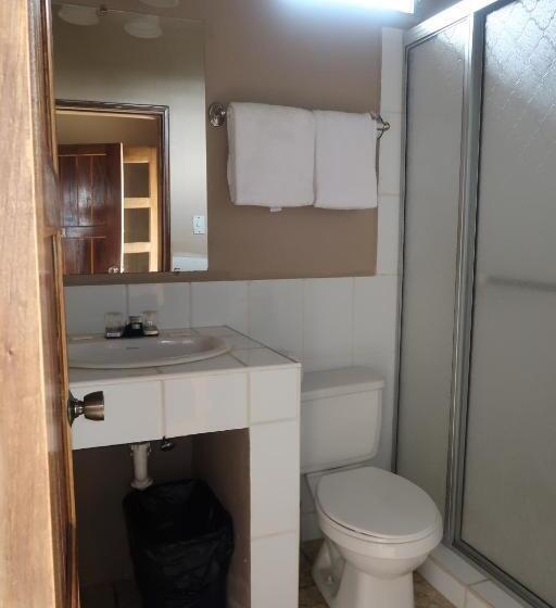 اتاق استاندارد چهارنفره با بالکن, La Escalinata