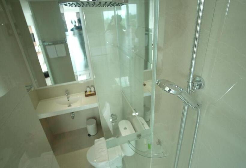 디럭스 룸, Sunwood Hotel Arianz Mataram