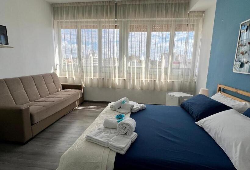 غرفة قياسية ثلاثية, B&b Cavalieri Di Rodi