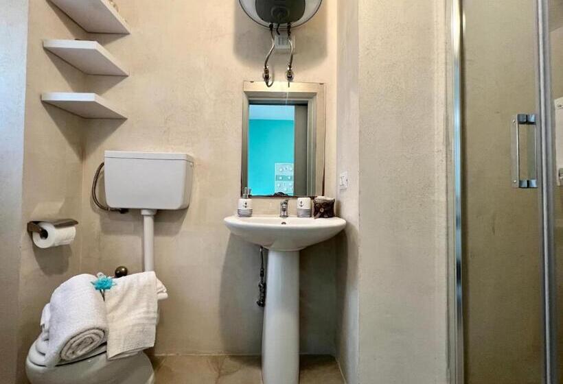 غرفة كومفورت ثلاثية, B&b Cavalieri Di Rodi