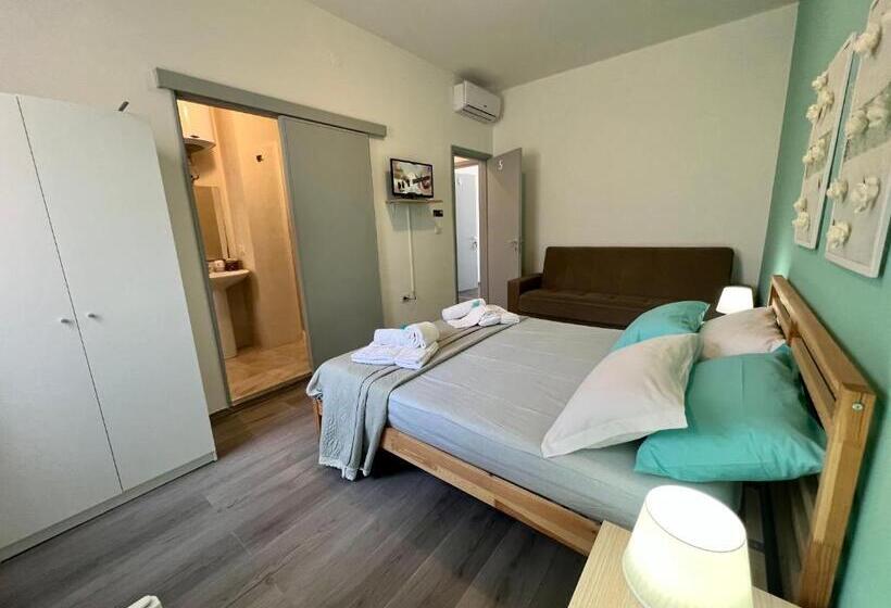 غرفة كومفورت ثلاثية, B&b Cavalieri Di Rodi