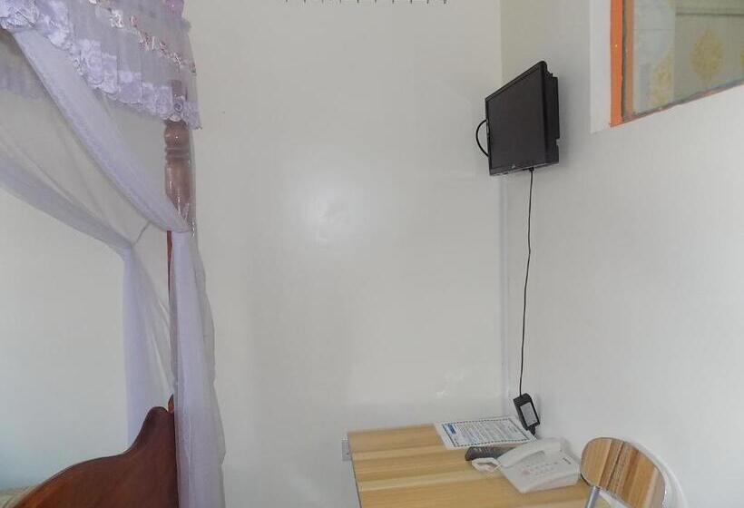 اتاق استاندارد یک نفره, Japs Motel Mbarara