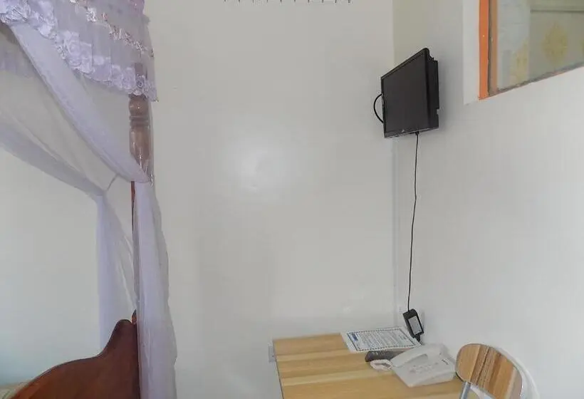 اتاق استاندارد یک نفره, Japs Motel Mbarara