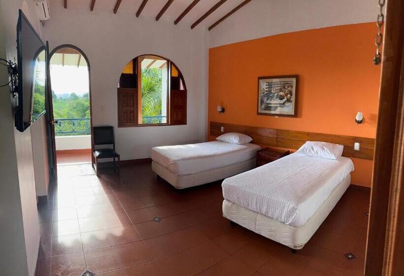 スタンダードルーム, Pueblito Cafetero