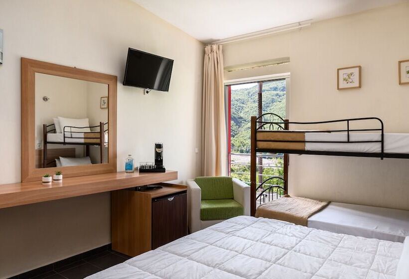 חדר משפחתי, Gefiri Plakas Hotel By Konnect, Tzoumerka