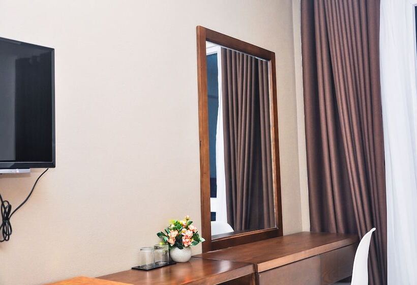 اتاق استاندارد سه نفره, Hai Tien Plaza