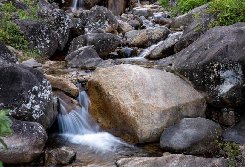 バルコニー付きデラックスルーム, Shanthi Uyana