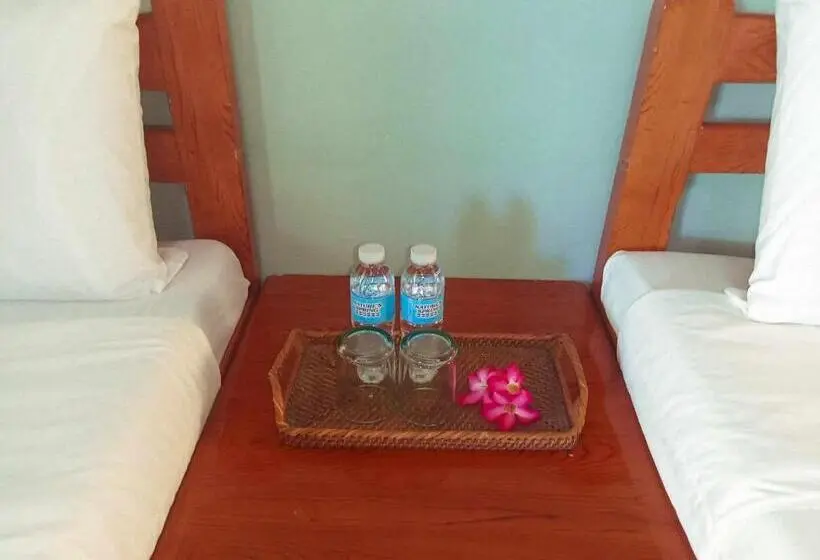庭の見えるスタンダードトリプルルーム, Coco Grove Nature Resort