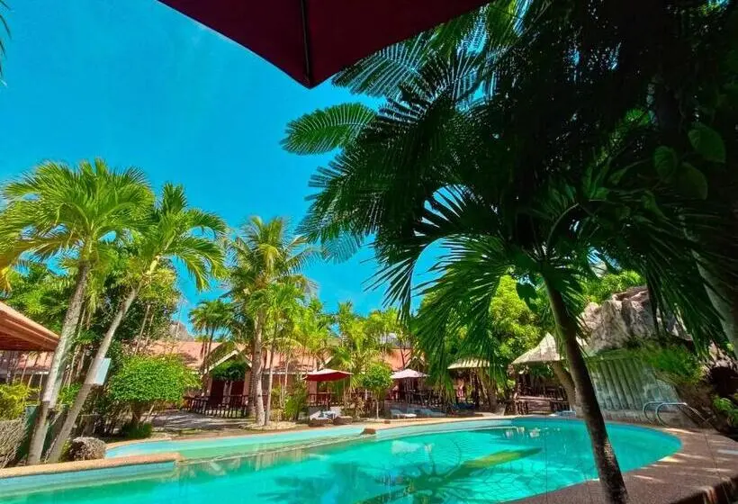バルコニー付きデラックスルーム, Coco Grove Nature Resort