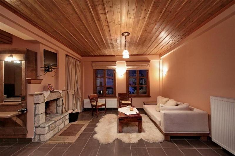 חדר סופריור, Vitina House