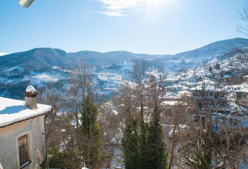 스탠다드 룸 산 전망, Christofer S Rooms