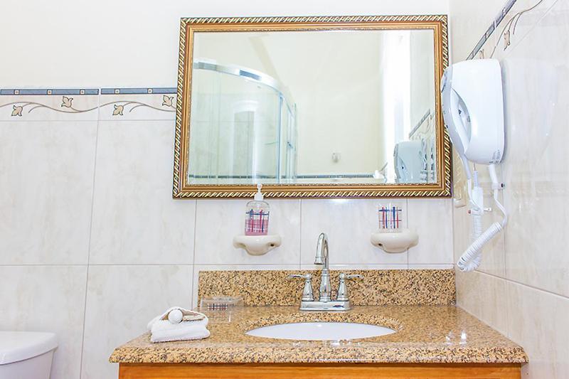 سوییت جونیور, Alexandrina