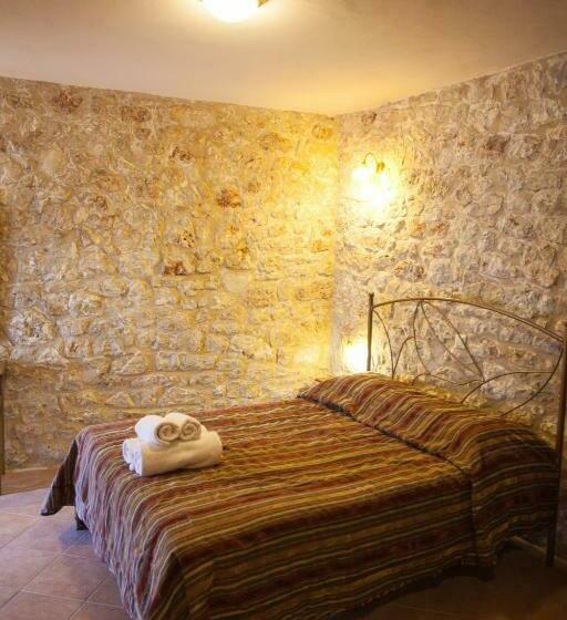 带有一个卧室和海景的高级公寓, Anigraia