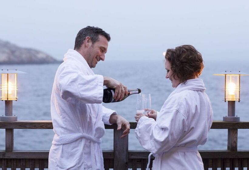 标准间带漩涡浴缸, Strandflickornas Husen Invid Havet