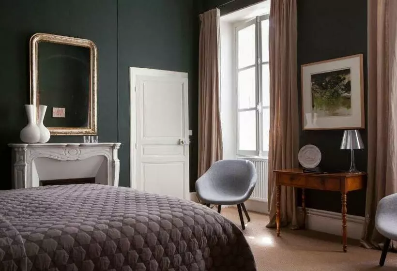 ガーデンビューデラックスルーム, Chateau De La Resle   Design Hotels