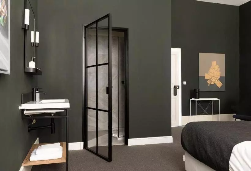 マウンテンビューデラックスルーム, Chateau De La Resle   Design Hotels
