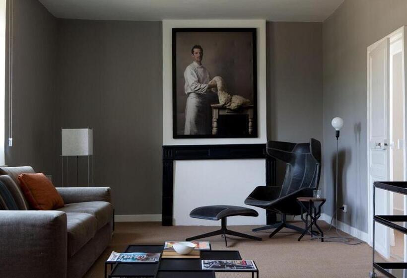 Люкс Кровать Кинг, Chateau De La Resle   Design Hotels