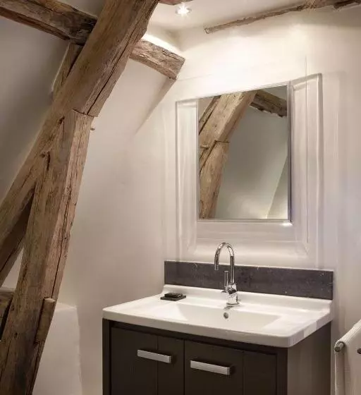 キングサイズベッドのスイートルーム, Chateau De La Resle   Design Hotels